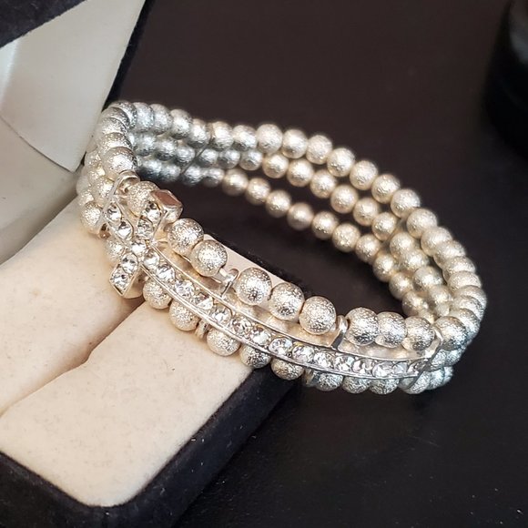 Silver Tone Bead Stretch Bracelet Rhinestone Cross - Picture 2 of 2